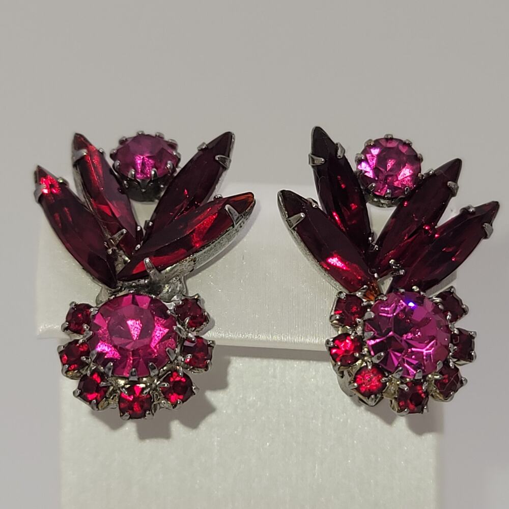 Vintage Fuchsia Pink Ruby Red Floral Cluster Clip-on Earrings